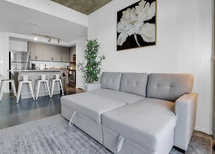 Apartment Centric 2br In Heart Of Dtphx Free Garage Parking *