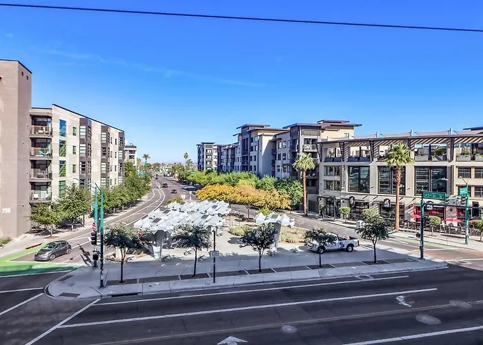 Centric 2br In Heart Of Dtphx Free Garage Parking Apartment *