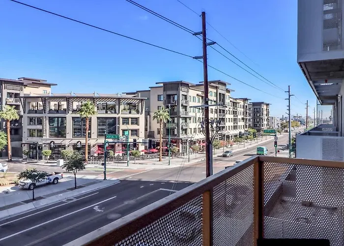 Apartment Centric 2br In Heart Of Dtphx Free Garage Parking Phoenix
