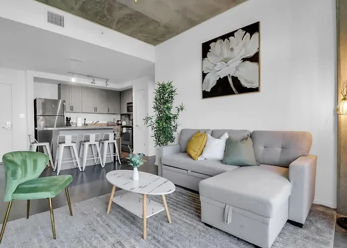 Centric 2br In Heart Of Dtphx Free Garage Parking Apartment